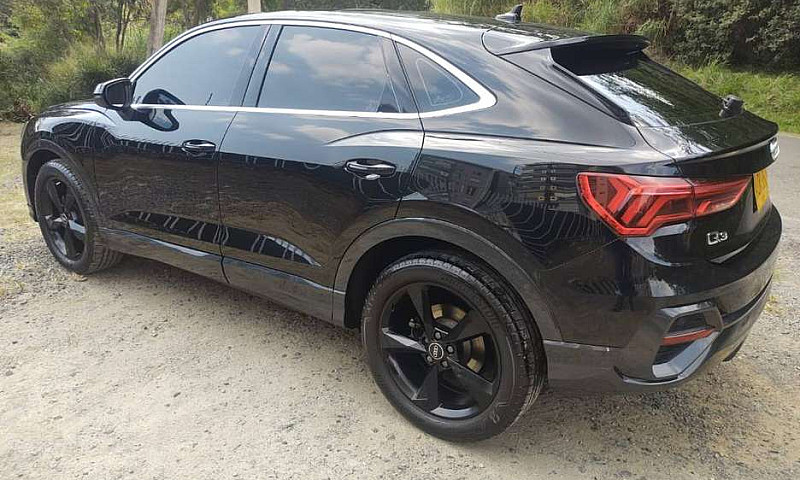 Audi Q3 Sport Back 2...