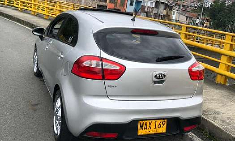 Vendo Hermoso Kia Ri...