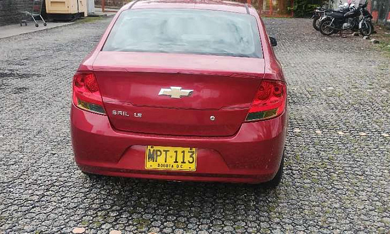 Vendo Automóvil Chev...