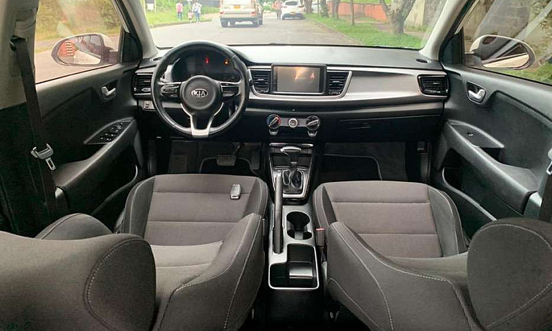 Kia Rio Vibrant...