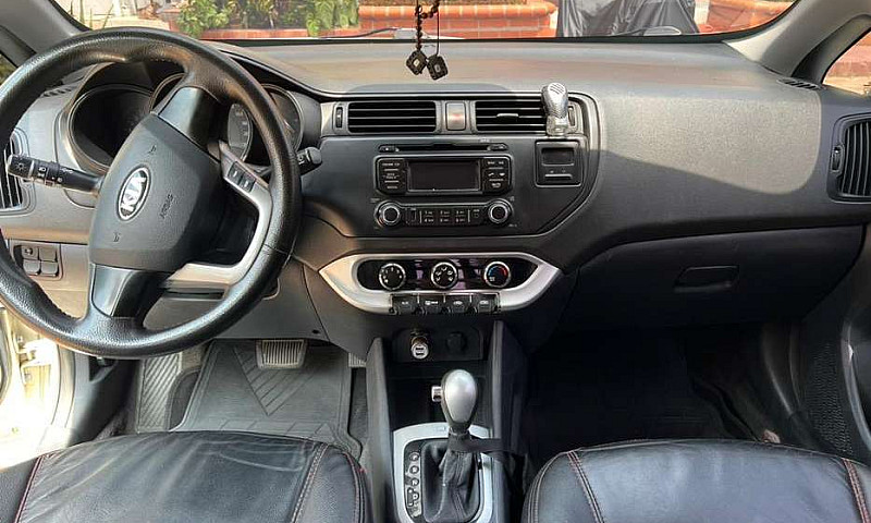 Kia Río Sedan  Autom...