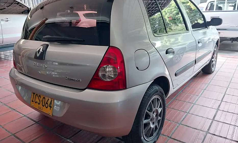 Renault Clio 2015...