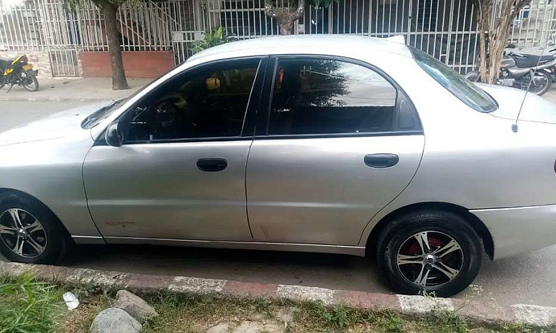 Daewoo Lanos 1998 Pa...