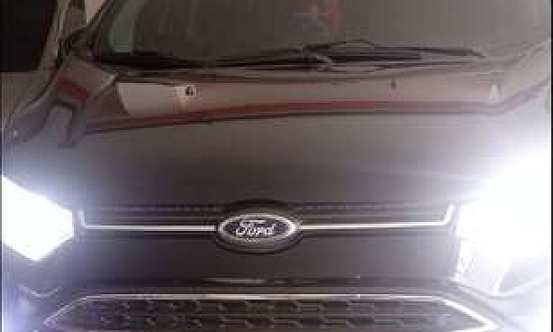 Ford Ecosport Titani...