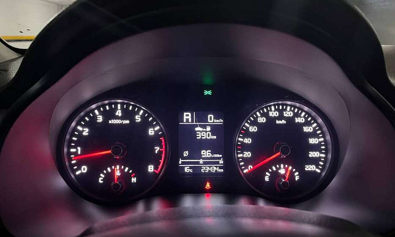 Kia Rio Hb At 1.4...