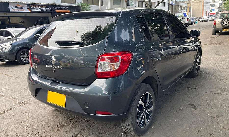 Renault Sandero 2018...