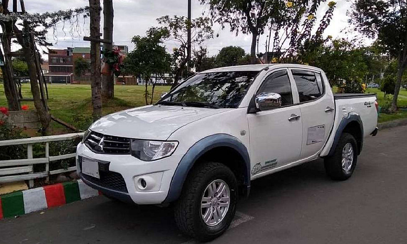 L200 Sportero Public...