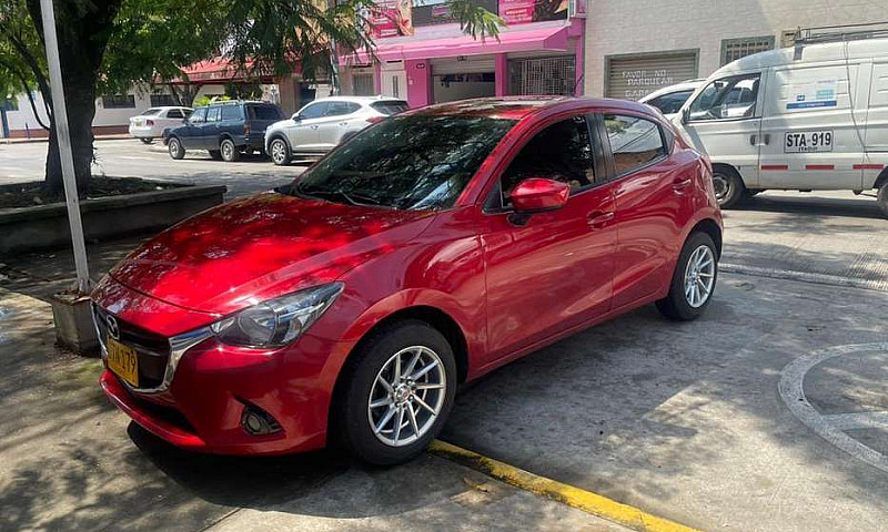 Mazda 2 Touring At 1...