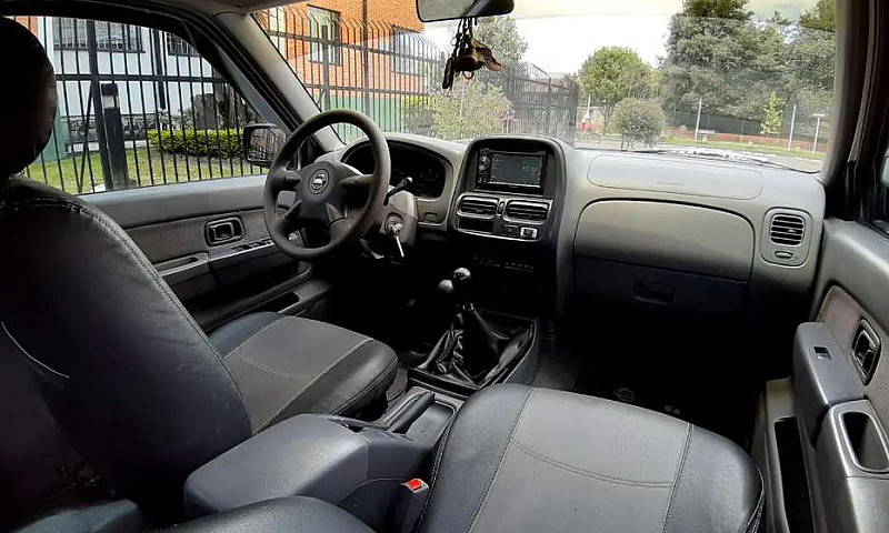 Nissan Frontier 3.0 ...