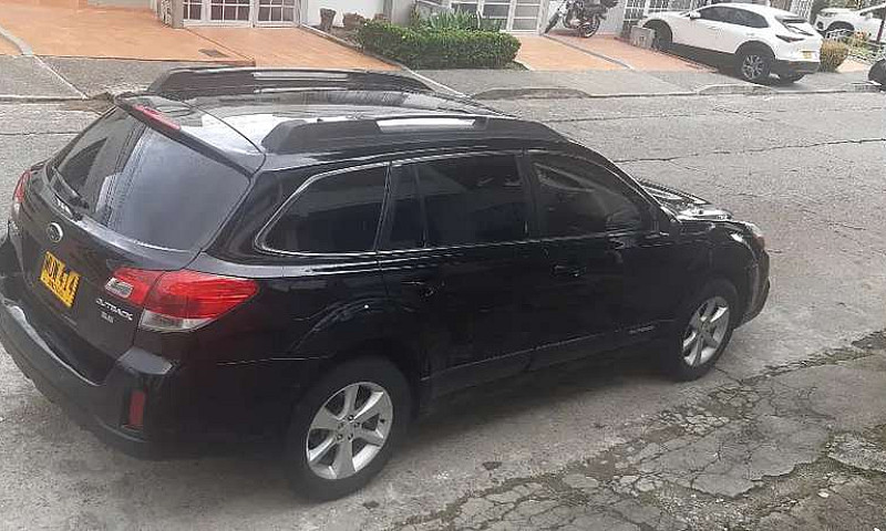 Subaru Outback 3.6...