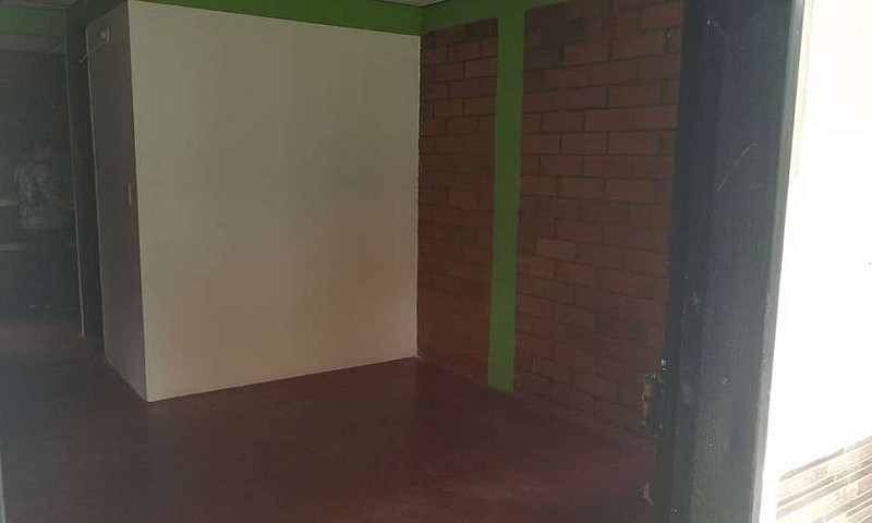 Casa En Arriendo Com...
