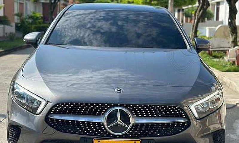 Mercedes Benz A200...