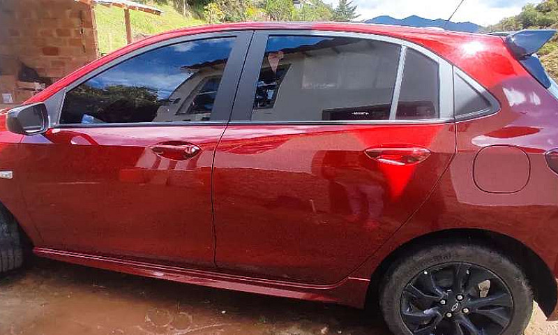 Vendo Chevrolet Onix...