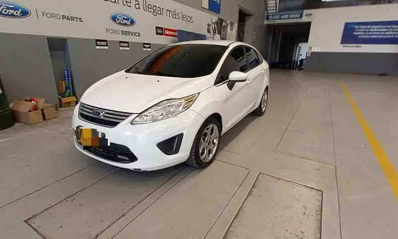 Vendo Ford Fiesta Bl...