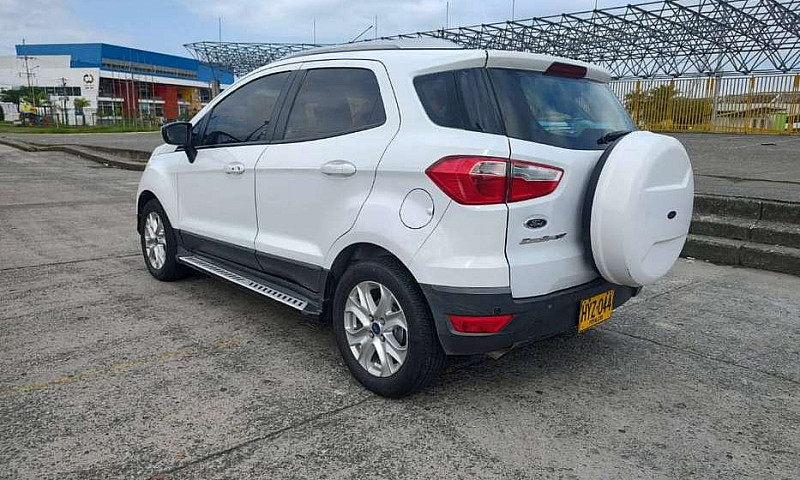 Ford Ecosport Titani...