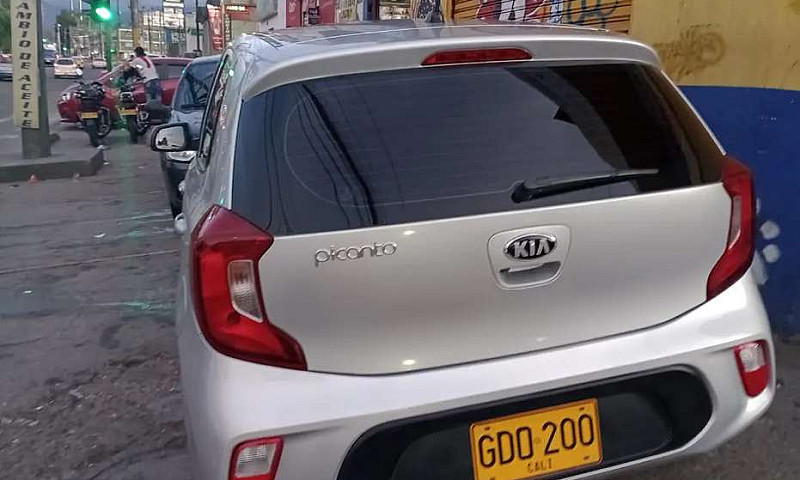 Vendo Kia Picanto Mo...