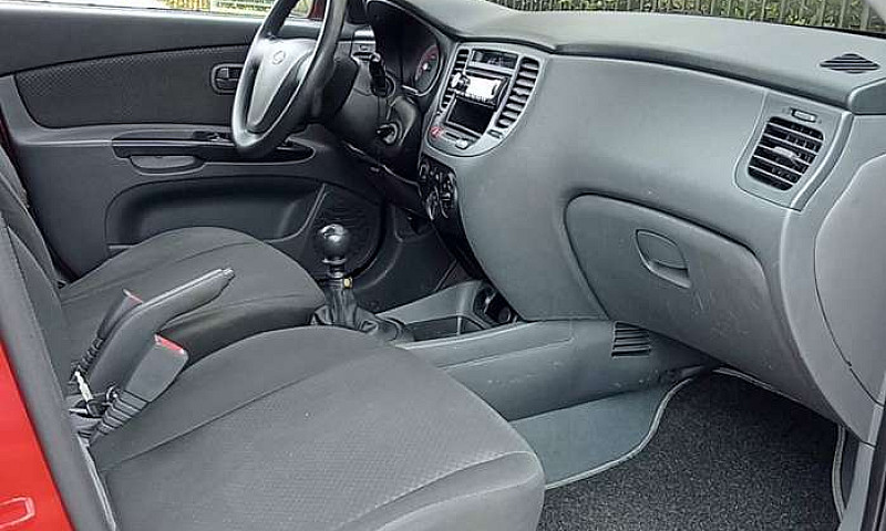 Kia Rio 2012...