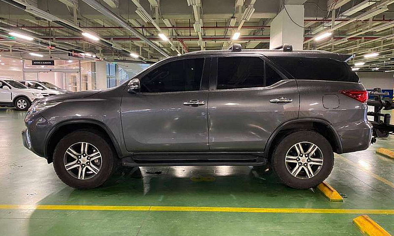 Toyota Fortuner...