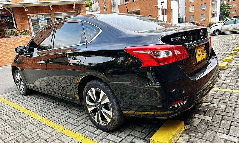 Vendo Nissan Sentra ...