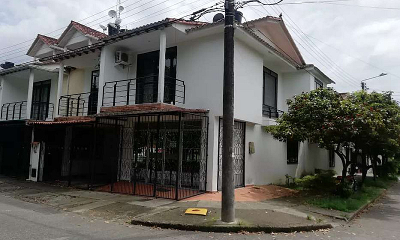 Casa Esquinera Unifa...