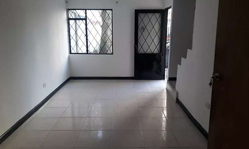 Se Vende Casa...