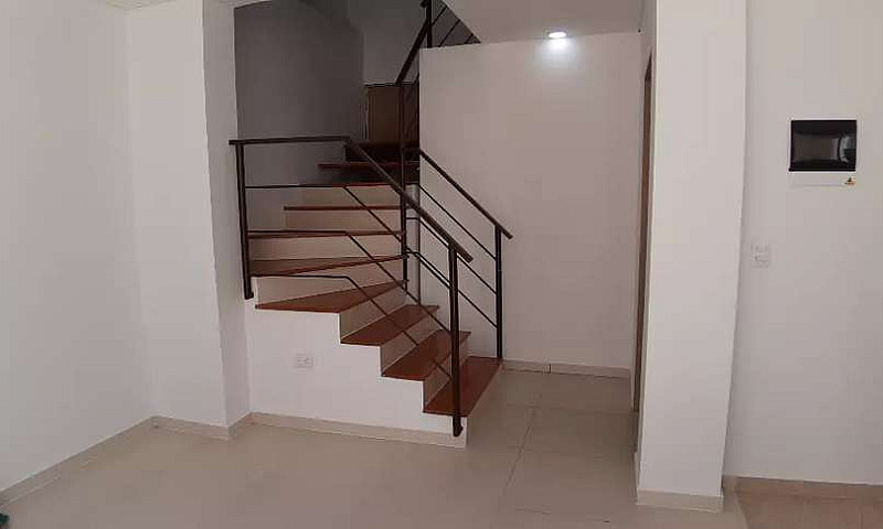 Arriendo Casa Comerc...
