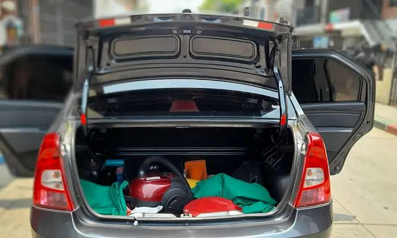 Vendo Renault Logan...