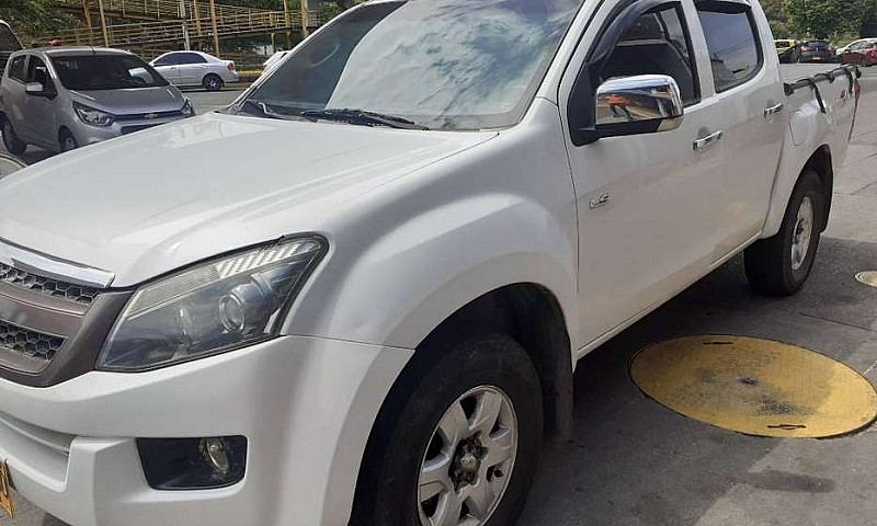 Vendo Dmax 2016 4X4...