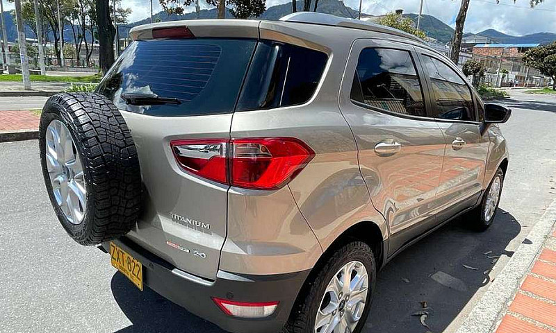 Ford Ecosport Titani...
