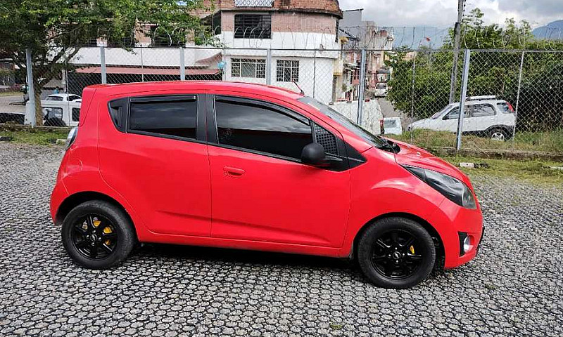 Vendo Chevrolet Spar...