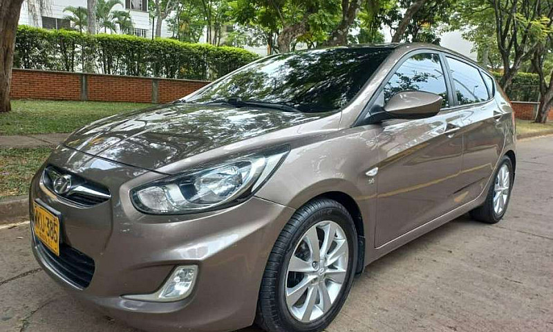 Renault Clio Style S...