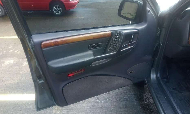Vendo Jeep Cherokee ...