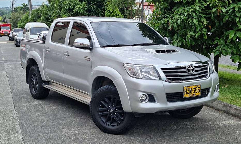 Toyota Hilux 2.014...