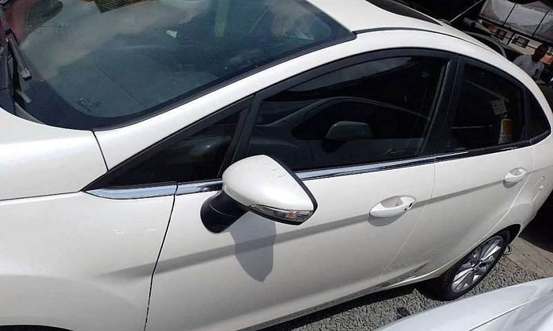Vento Ford Fiesta Ti...
