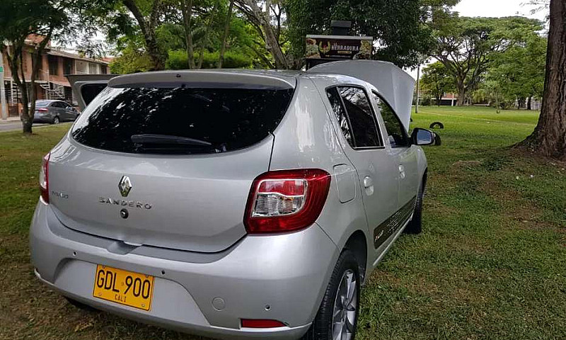 Vendo Renault Sander...