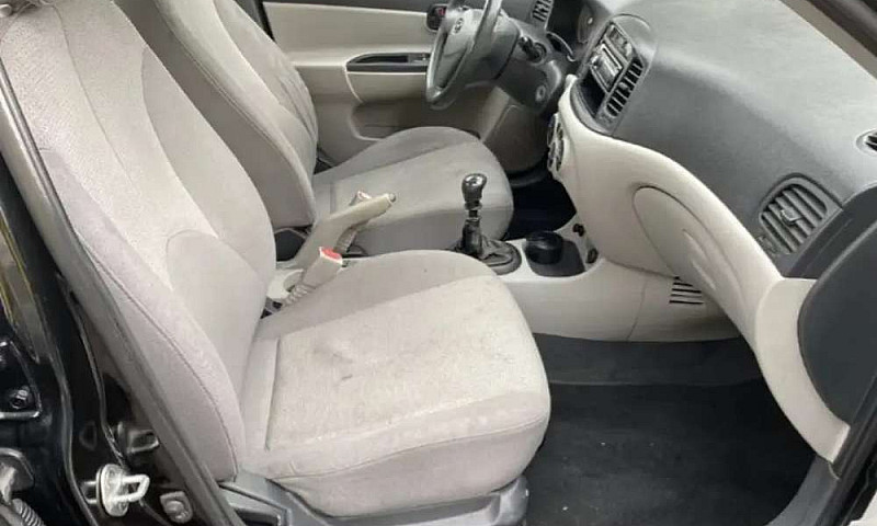 Vendo Hyundai Accent...