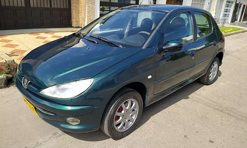 Peugeot 206 Modelo 2...