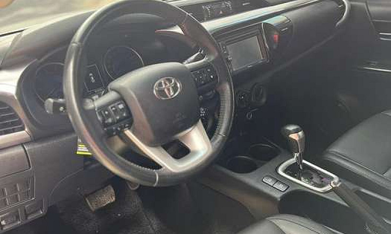 Toyota Hilux 4X4 Dis...