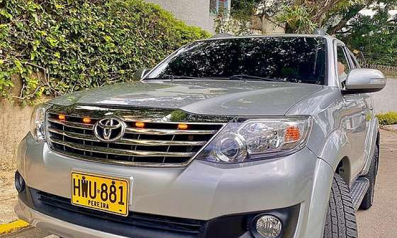 Fortuner Sr5 2015 4X...
