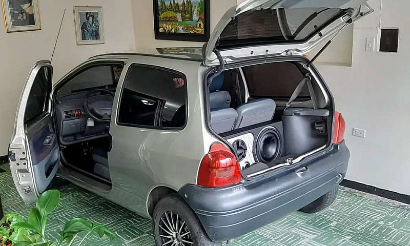 Se Vende Twingo 2010...