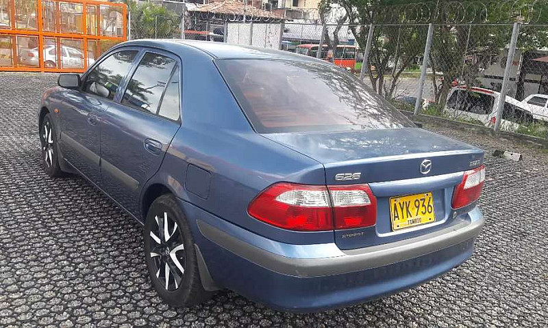 Vendo Mazda 626 Nuev...