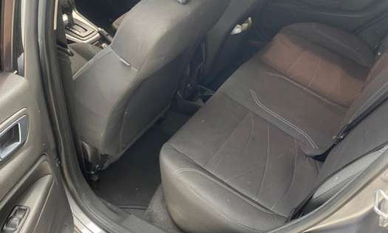 Se Vende Ford Fiesta...