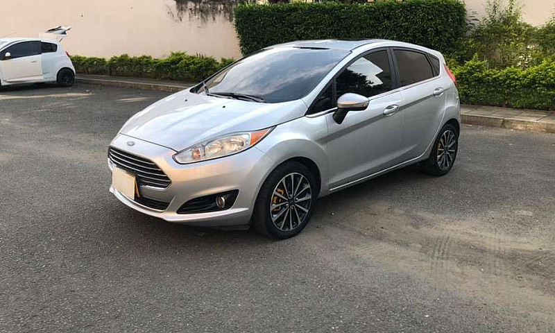 Ford Fiesta 2017 Tit...