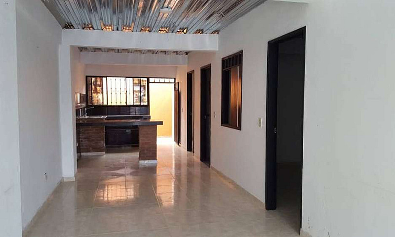 Casa Grande Con 3 Ap...