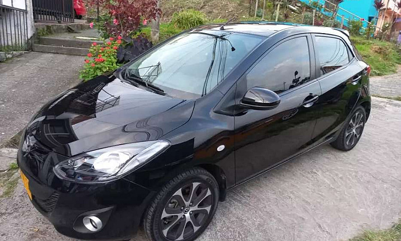 Mazda 2 2015 Full Me...