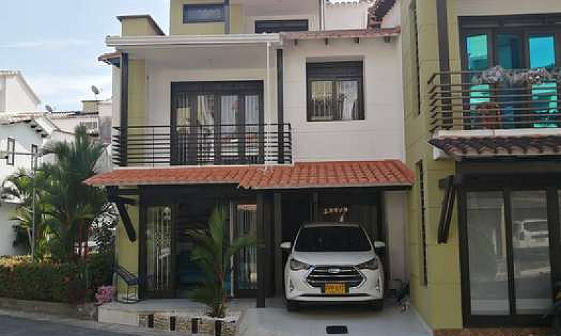 Arriendo Casa En Vil...