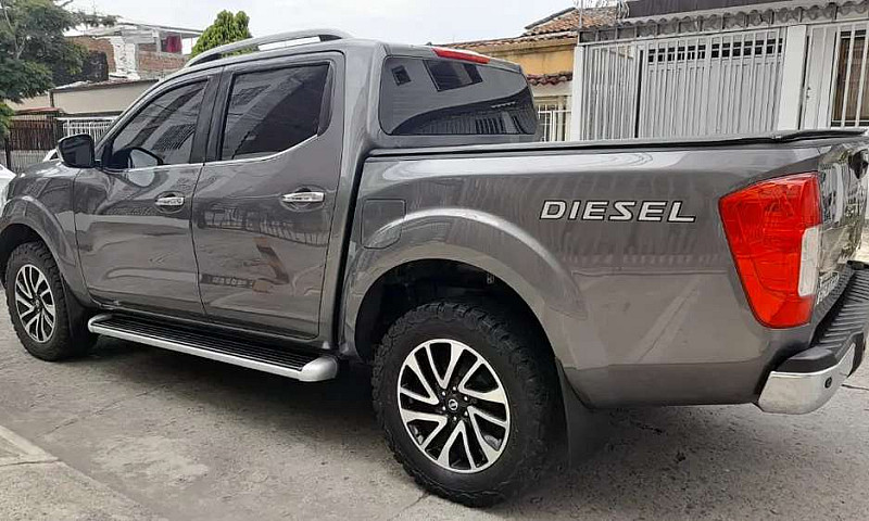 Nissan Frontier Le A...