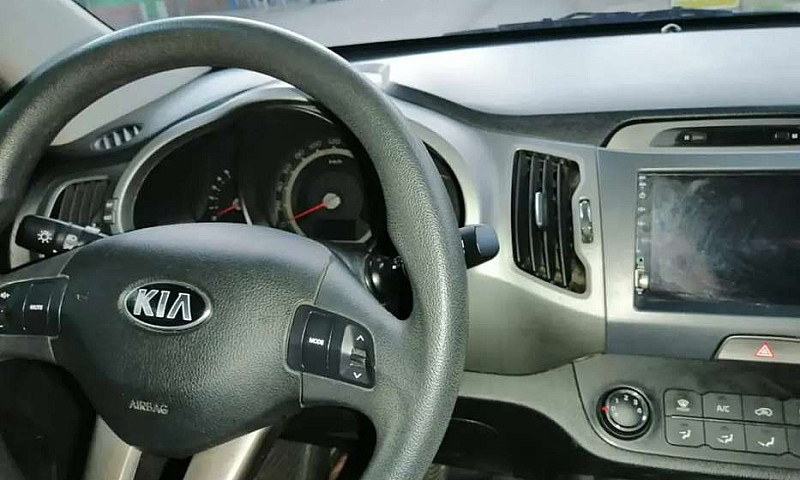Kia Sportage Revolut...