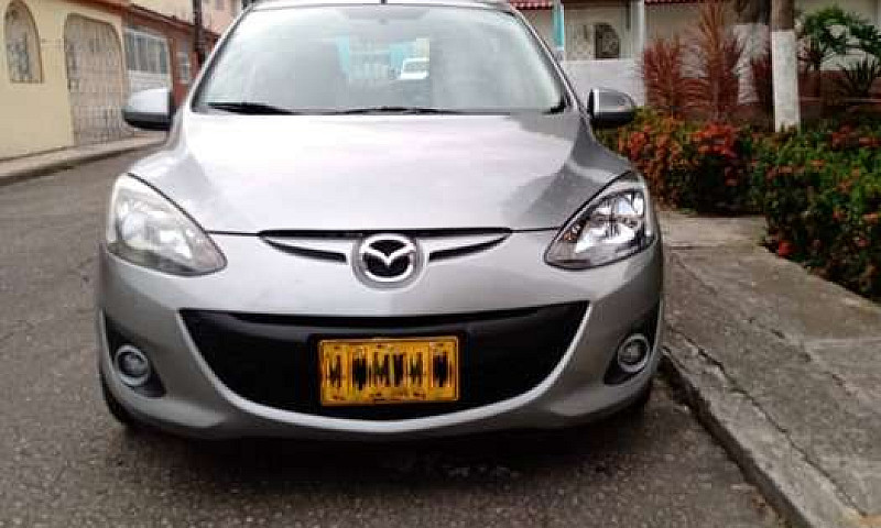 Mazda 2 - Modelo 201...