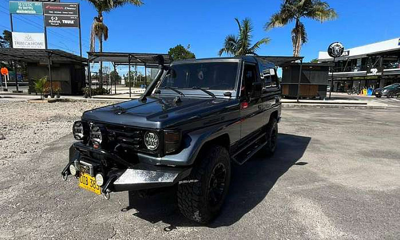 Toyota Land Cruiser ...
